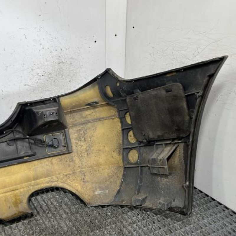 Pare choc arriere MERCEDES CLASSE R 251 Photo n°4