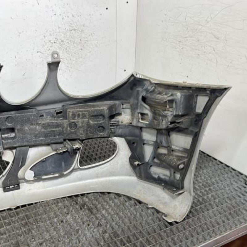 Pare choc avant MERCEDES CLASSE E 211 Photo n°4