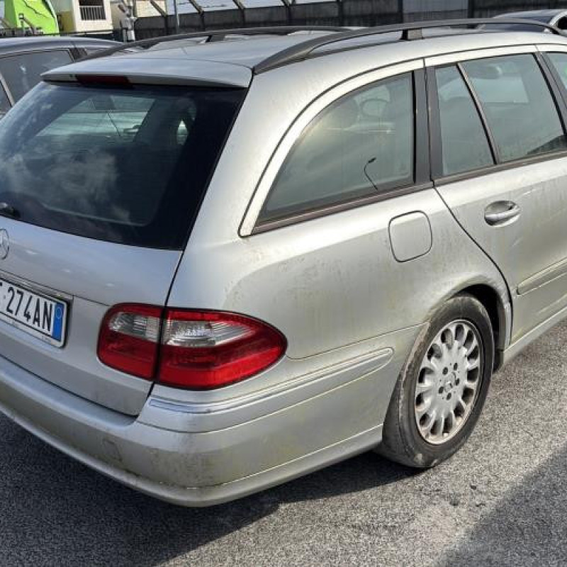 Pare choc avant MERCEDES CLASSE E 211 Photo n°9