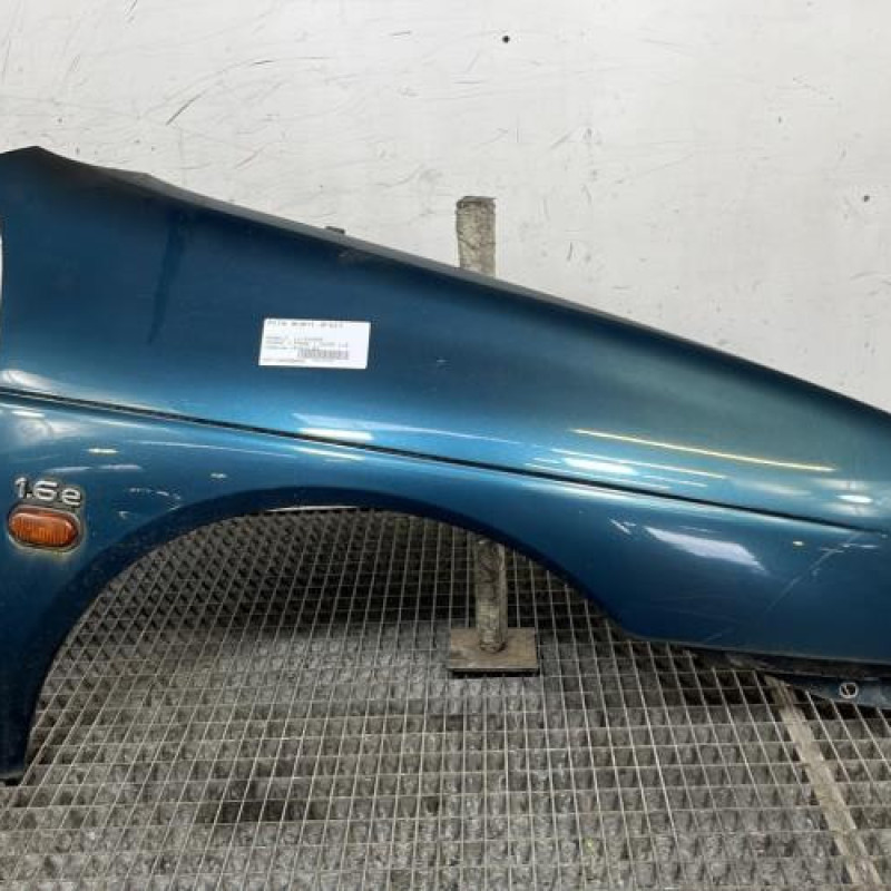 Aile avant droit RENAULT MEGANE 1 Photo n°1