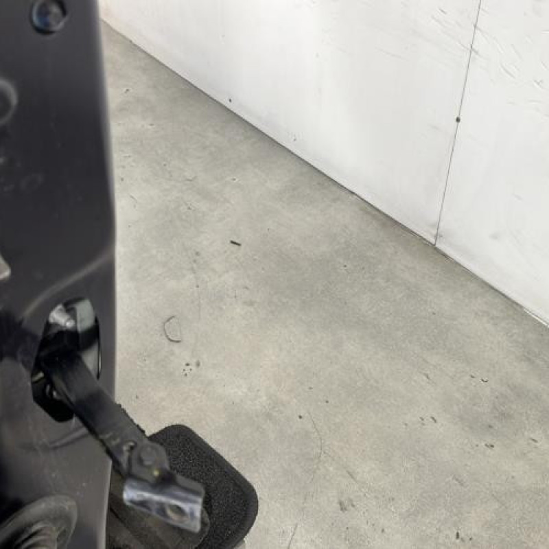 Porte avant droit PEUGEOT 208 1 Photo n°4