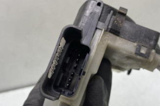 Serrure avant droit PEUGEOT 5008 2