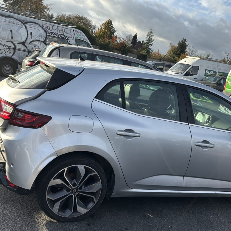 RENAULT MEGANE 4 PHASE 1 1.5 BLUE DCI - 8V TURBO Photo n°19