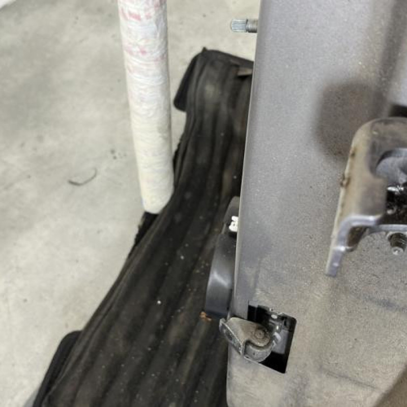 Porte arriere gauche RENAULT CLIO 4 Photo n°3