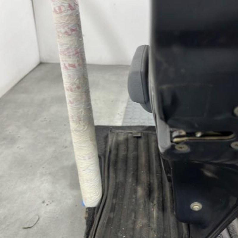 Porte arriere droit PEUGEOT 205 Photo n°3