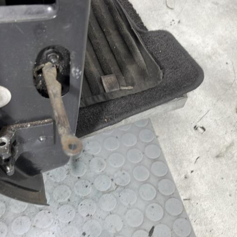 Porte arriere droit PEUGEOT 205 Photo n°5