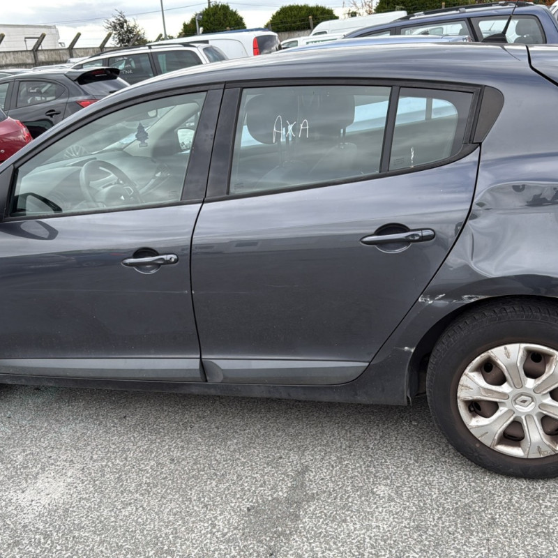 RENAULT MEGANE 3 PHASE 1 1.5 DCI - 8V TURBO Photo n°6