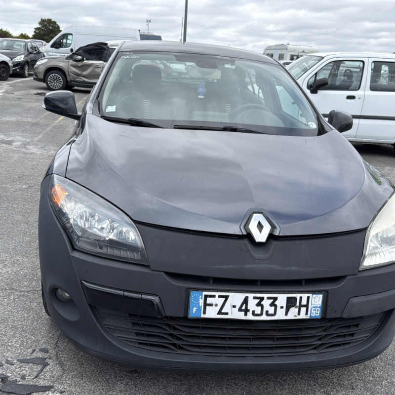 RENAULT MEGANE 3 PHASE 1 1.5 DCI - 8V TURBO Photo n°8