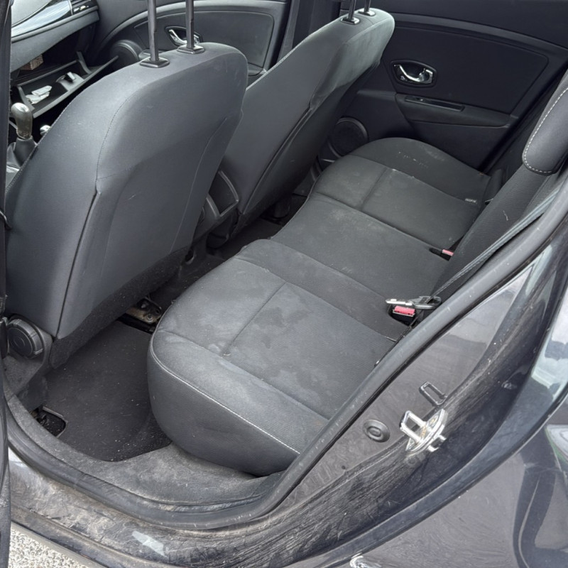 RENAULT MEGANE 3 PHASE 1 1.5 DCI - 8V TURBO Photo n°13