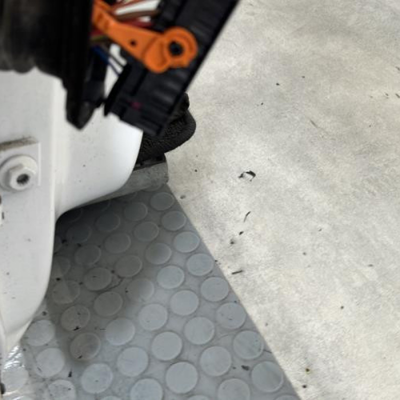 Porte avant droit VOLKSWAGEN SCIROCCO 3 Photo n°3