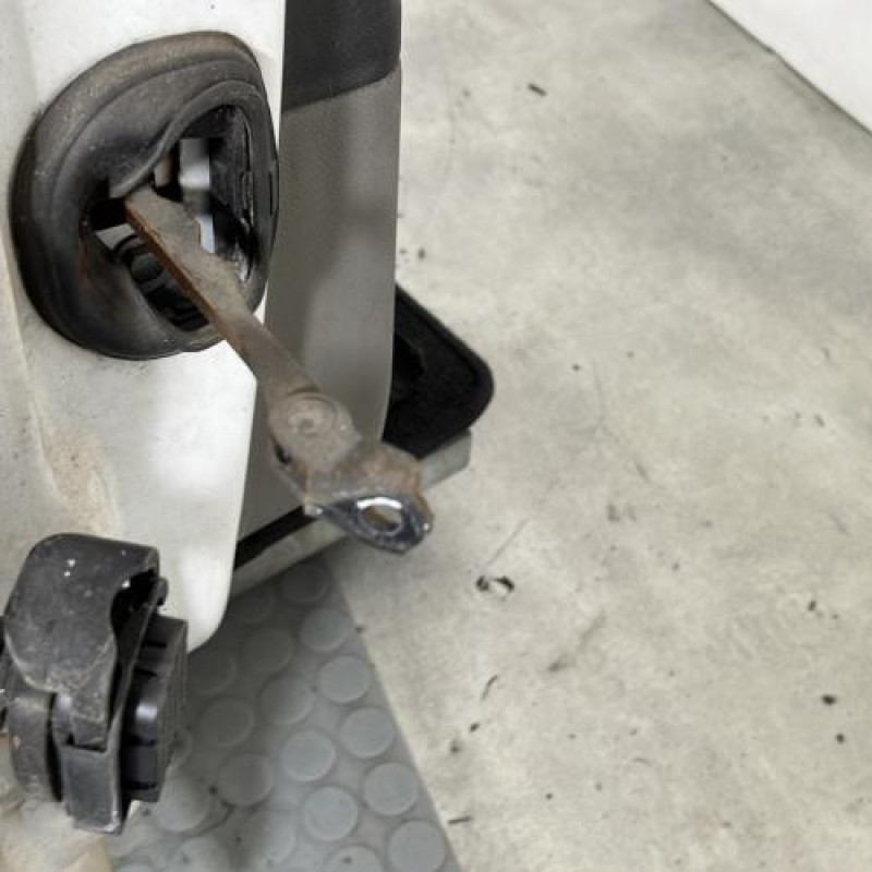 Porte avant droit RENAULT MEGANE 3 Photo n°7