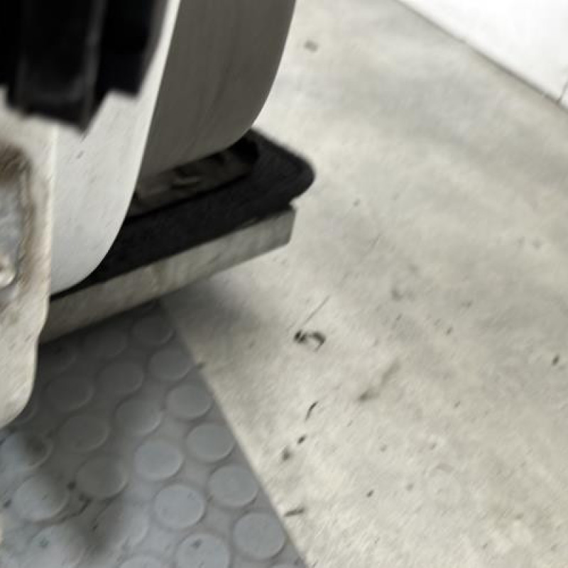 Porte avant droit RENAULT MEGANE 3 Photo n°8