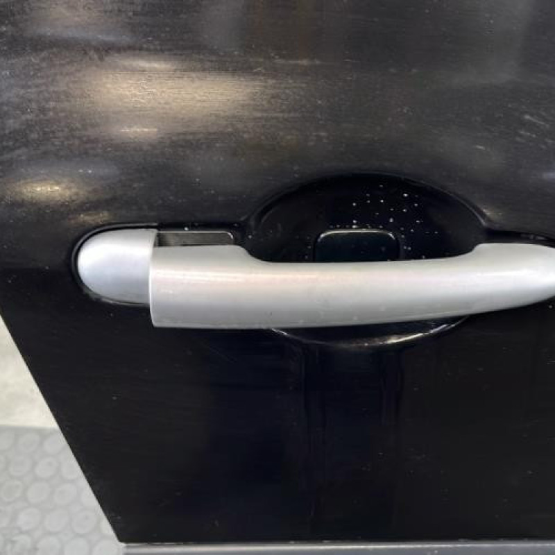 Porte avant droit RENAULT CLIO 3 Photo n°2