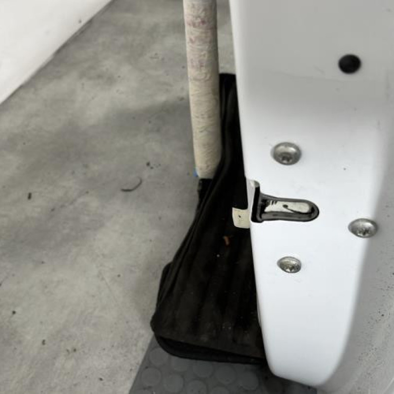 Porte avant droit OPEL CORSA D Photo n°5