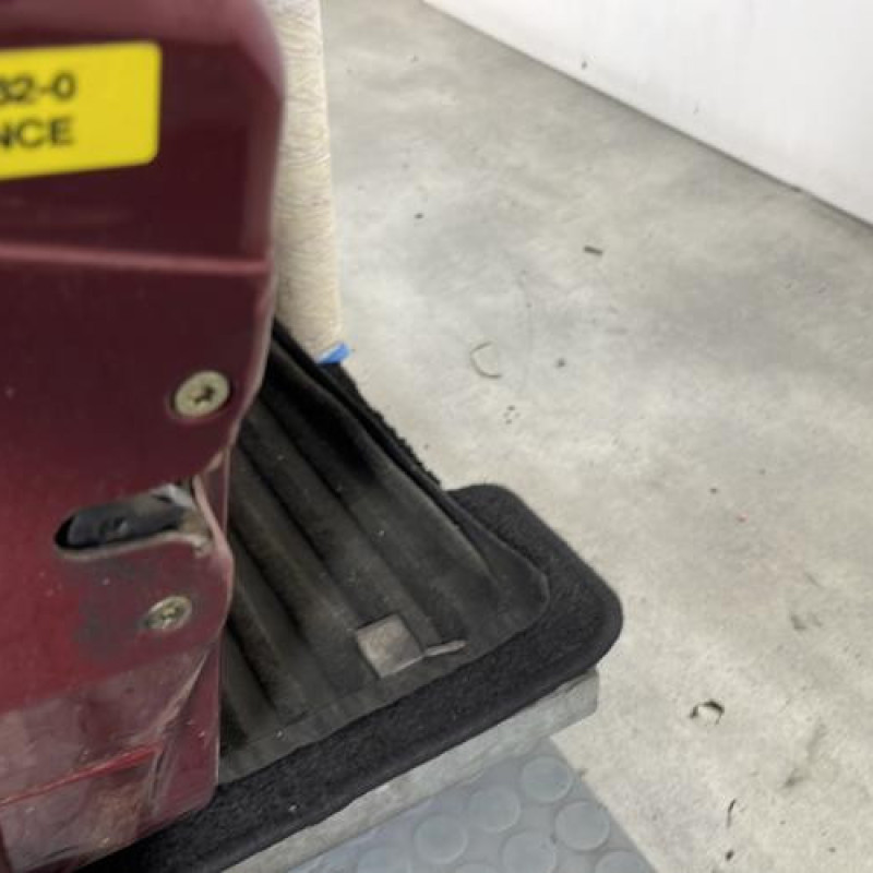 Porte avant gauche PEUGEOT 406 Photo n°7