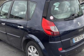 Vitre arriere droit RENAULT SCENIC 2