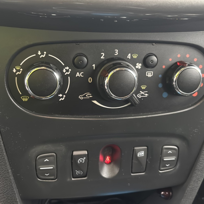 DACIA SANDERO 2 PHASE 1 1.5 BLUE DCI - 8V TURBO Photo n°16