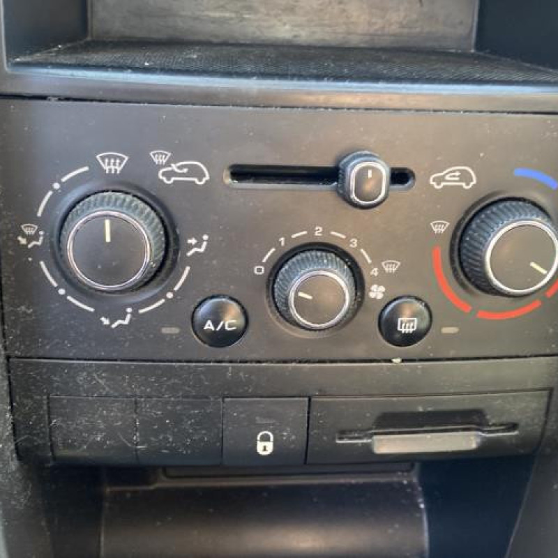 Optique avant principal droit (feux)(phare) PEUGEOT 207 Photo n°12