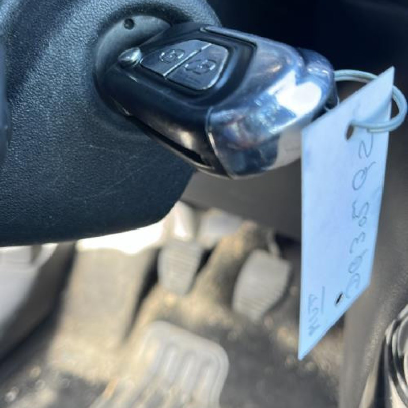 Pretensionneur de ceinture avant gauche CITROEN DS3 Photo n°15