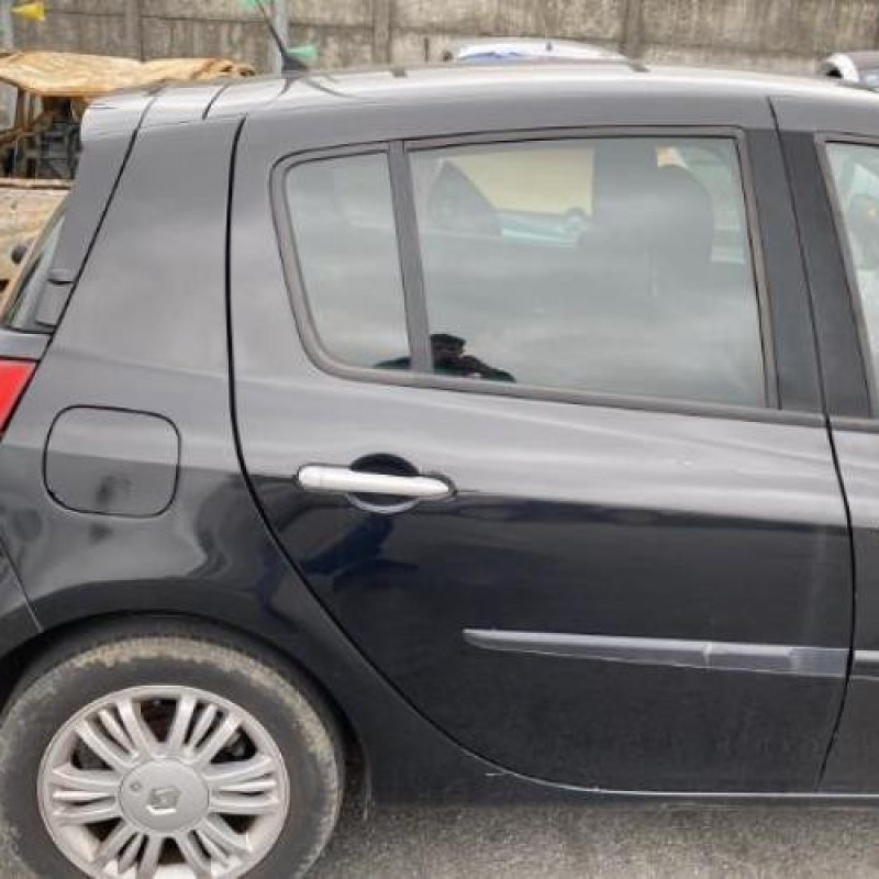 Aile avant droit RENAULT CLIO 3 Photo n°18