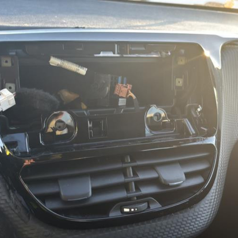 Cremaillere assistee PEUGEOT 208 1 Photo n°17