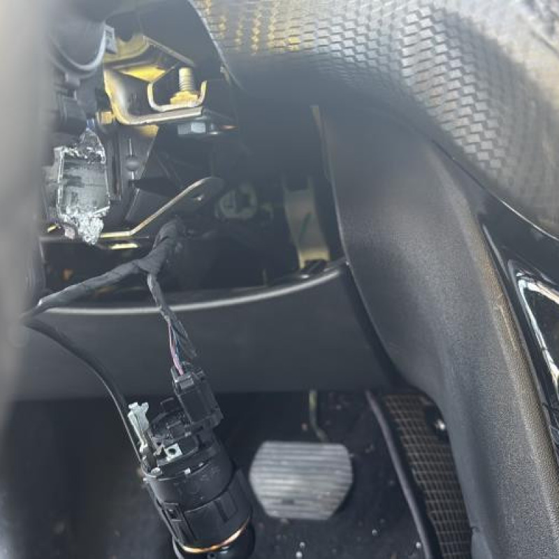 Cremaillere assistee PEUGEOT 208 1 Photo n°19