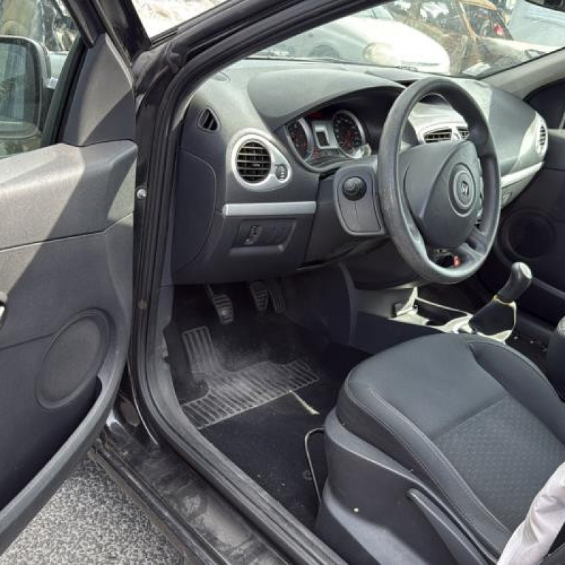 Aile avant droit RENAULT CLIO 3 Photo n°13