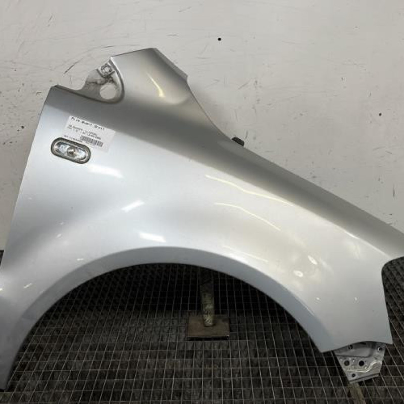 Aile avant droit VOLKSWAGEN FOX Photo n°1