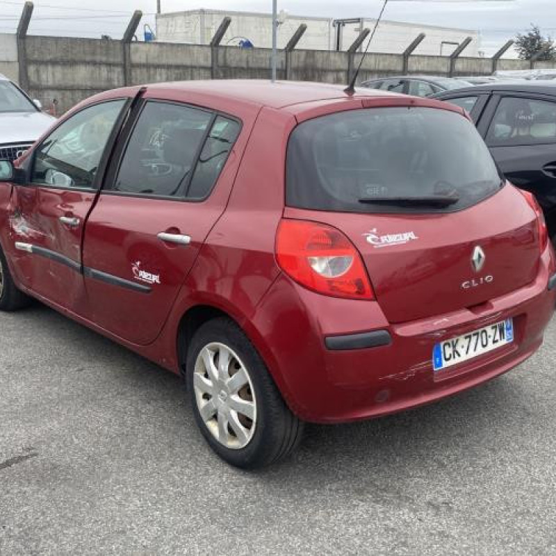 Aile avant droit RENAULT CLIO 3 Photo n°8