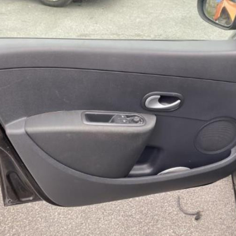 Aile avant gauche RENAULT CLIO 3 Photo n°12