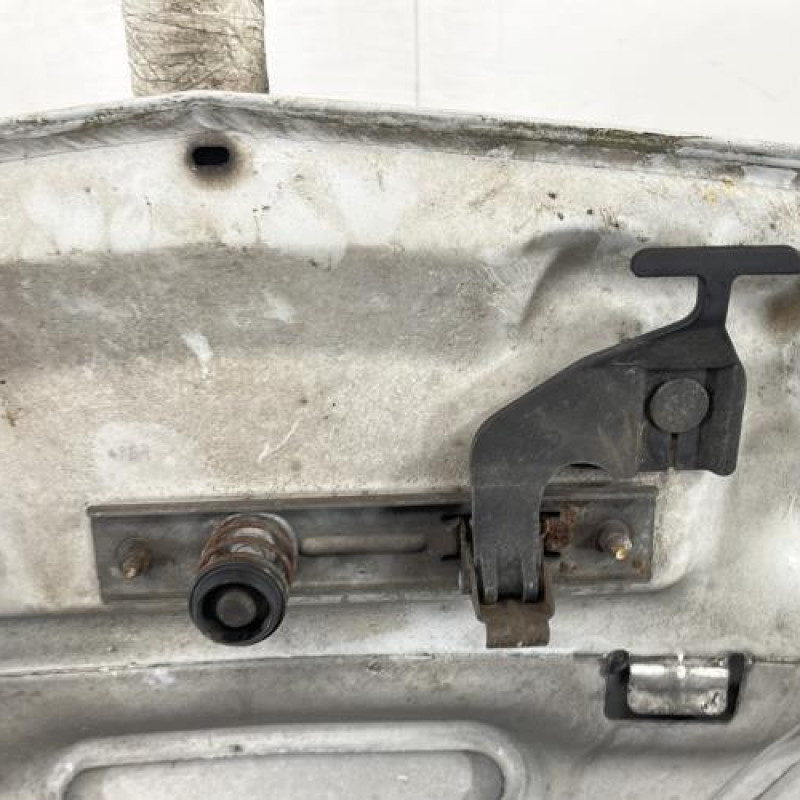 Capot RENAULT CLIO 2 CAMPUS Photo n°7