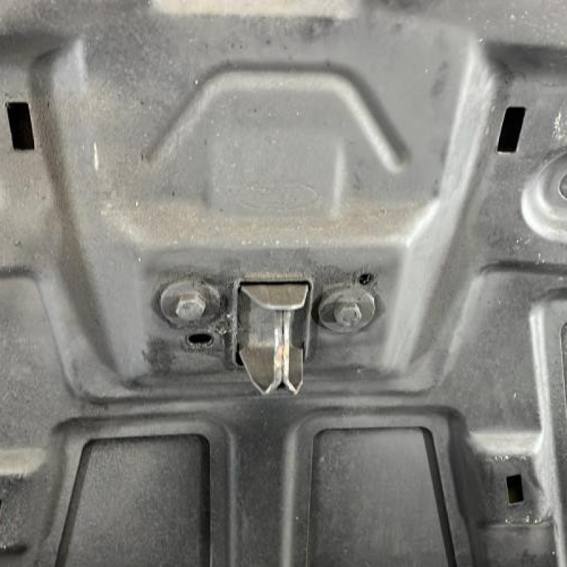 Capot FORD FOCUS 2 Photo n°9