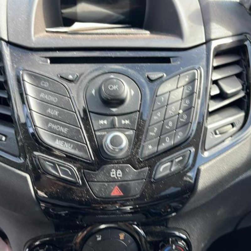 Vitre arriere droit FORD FIESTA 6 Photo n°7