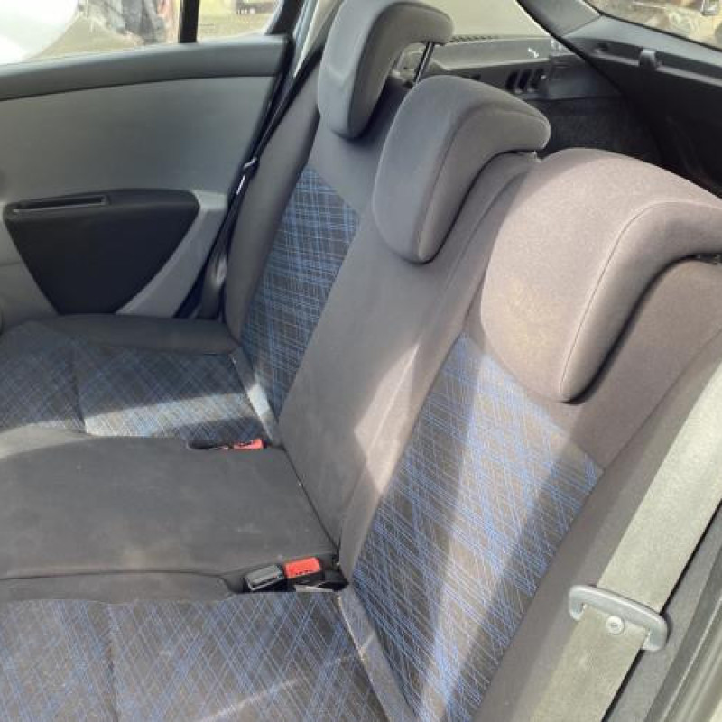 Vitre arriere droit RENAULT CLIO 3 Photo n°17