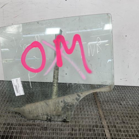 Vitre arriere gauche DACIA SANDERO 1 Photo n°1