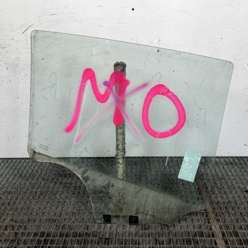 Vitre arriere gauche DACIA SANDERO 1 Photo n°4