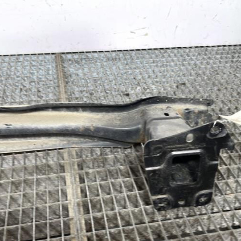 Renfort pare choc arriere (traverse) VOLKSWAGEN TOURAN 3 Photo n°6