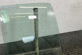Vitre arriere droit RENAULT CLIO 2