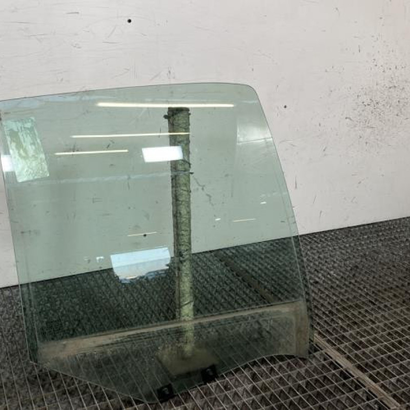 Vitre arriere droit RENAULT CLIO 2 Photo n°3