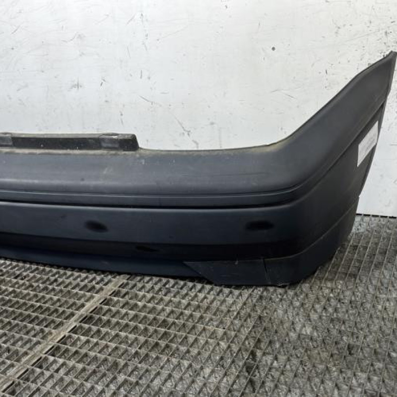 Pare choc arriere VOLKSWAGEN GOLF 3 Photo n°3