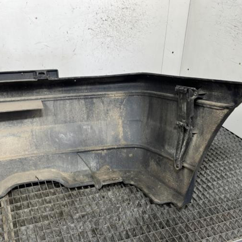 Pare choc arriere VOLKSWAGEN GOLF 3 Photo n°4