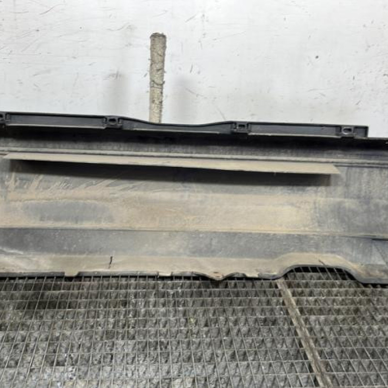 Pare choc arriere VOLKSWAGEN GOLF 3 Photo n°5