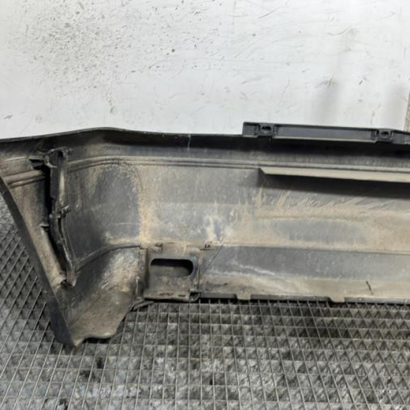 Pare choc arriere VOLKSWAGEN GOLF 3 Photo n°6