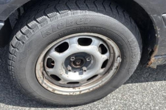 Pare choc arriere VOLKSWAGEN GOLF 3