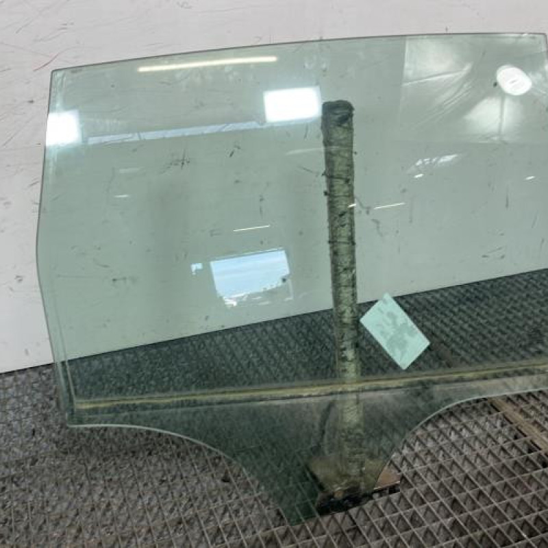 Vitre arriere droit FORD C-MAX 2 Photo n°2