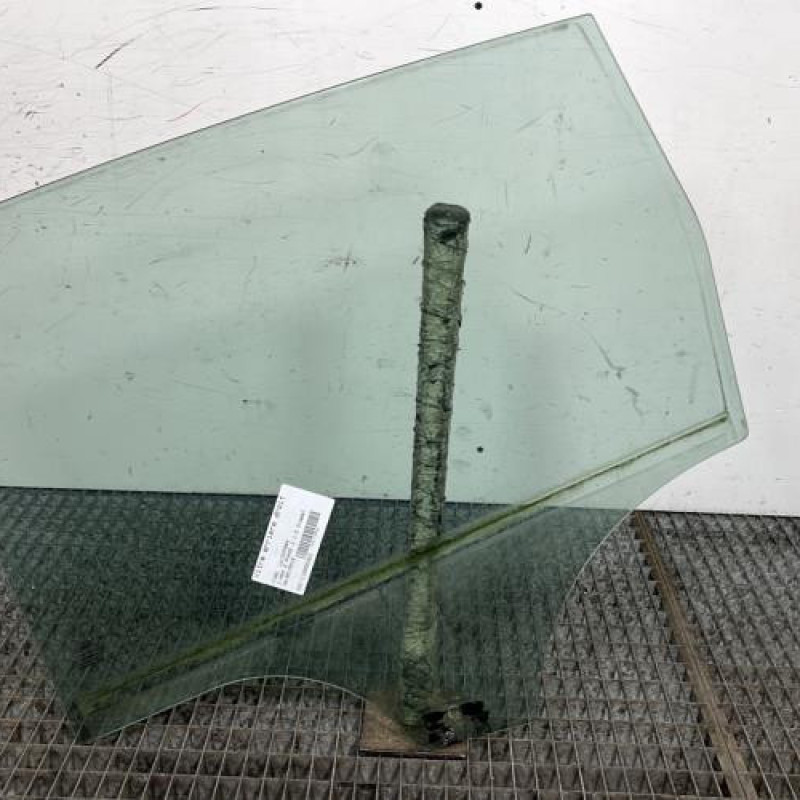 Vitre arriere droit FORD C-MAX 2 Photo n°4