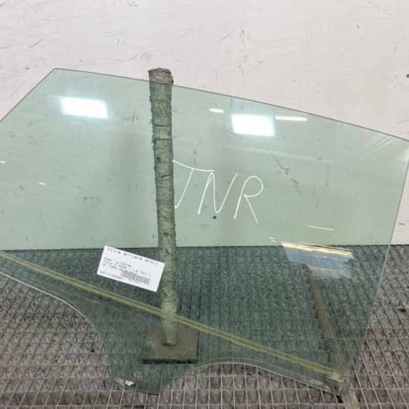 Vitre arriere droit FORD FOCUS 3 Photo n°1