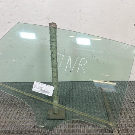 Vitre arriere droit FORD FOCUS 3 Photo n°1