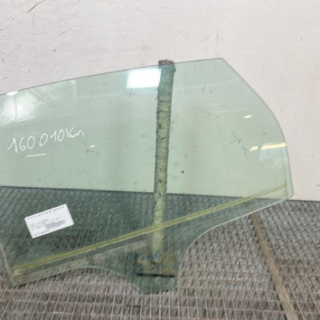 Vitre arriere gauche FORD FOCUS 3 Photo n°1