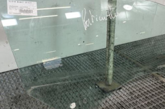 Vitre avant droit VOLKSWAGEN SCIROCCO 3